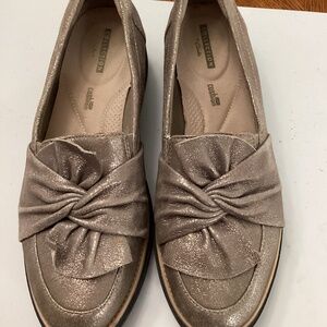 Clark’s leather loafers size 8